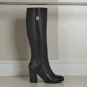 🌻NEW w/Box Tommy Hilfiger Ursy Black Faux Leather Knee High Tall Boots Size 9